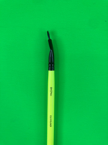 E12 Eyeliner Brush